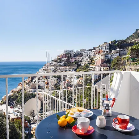 La Perla Di Chicca Apartment